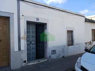 Maison à Montijo. Venta de casa económica para reformar.