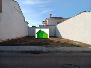 Terreny residencial a Puebla de la Calzada. Venta de solar urbano en puebla de la calzada.