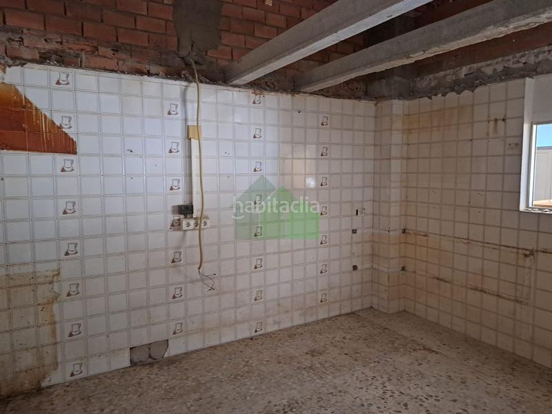 Foto aca4d579-f7e1-43cb-8fea-8b5d3da7e45c. Locale commerciale in Montijo