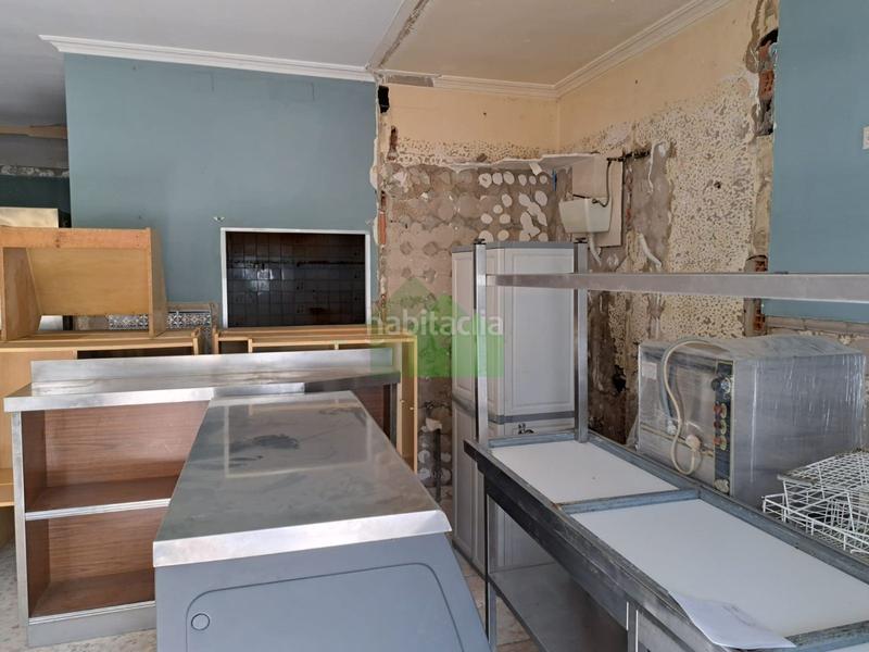 Foto fe238705-8a73-4f7f-9878-2c97d8a74a4b. Locale commerciale in Montijo