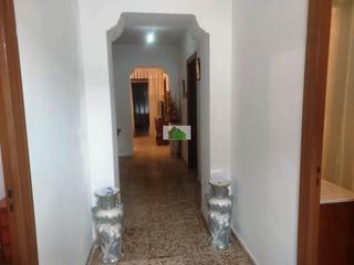 Maison à Montijo. C987 venta de casa en planta baja con terraza cubierta y nave en