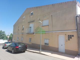 Appartement à Lobón. P665 venta de piso en planta primera con buhardilla o almacen en
