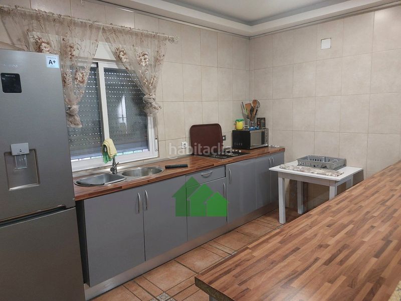 Foto e2b7e3e8-4d15-40be-8cd9-c9a477991d9e. Xalet amb piscina a Montijo