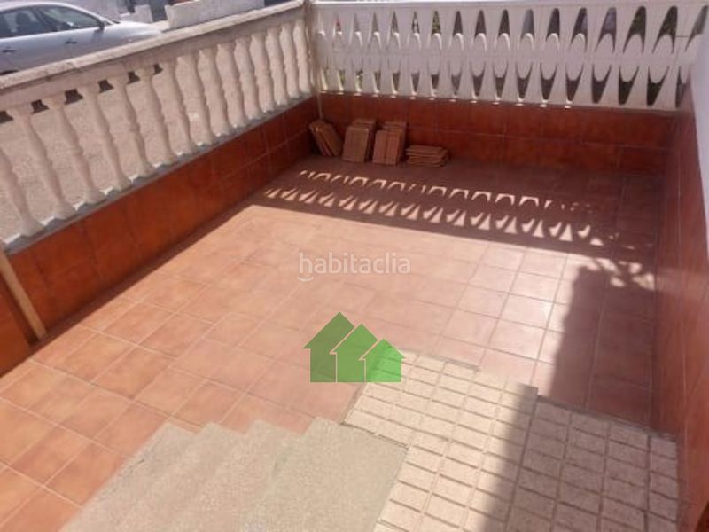 Foto 151b92f0-cac7-4154-b163-403074fec2f7. Casa c1048 venta de vivienda en planta baja, con fachada a dos calles y amplio patio. . en Guadiana