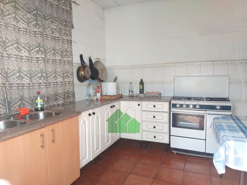 Foto c8356238-a9c3-4d79-97ac-729c43bb271f. Casa c1048 venta de vivienda en planta baja, con fachada a dos calles y amplio patio. . en Guadiana