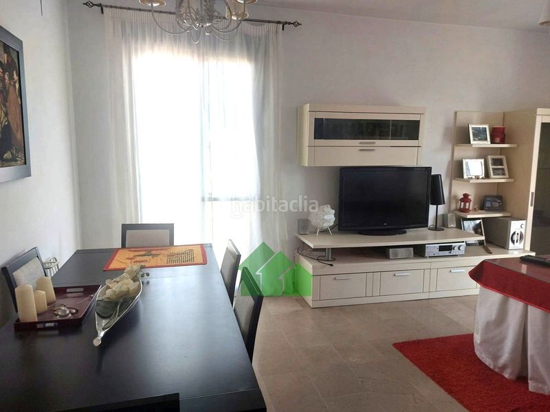 Foto a0770c7b-cb2d-4ba4-bf2b-04b5e0ea60ea. Pis amb aparcament a Montijo