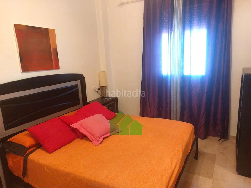 Foto c83e0834-6857-46db-95e1-02e0605c53e4. Pis amb aparcament a Montijo