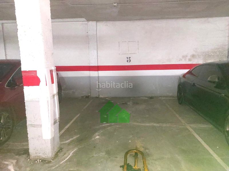 Foto 8b8d4a74-72dd-43e2-9f00-55078c66d091. Aparcament cotxe a Montijo