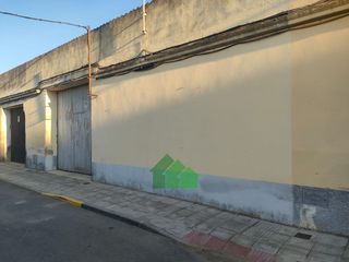 Capannone industriale in Montijo. N98 venta de nave en barriada el molinoparque municipal de monti