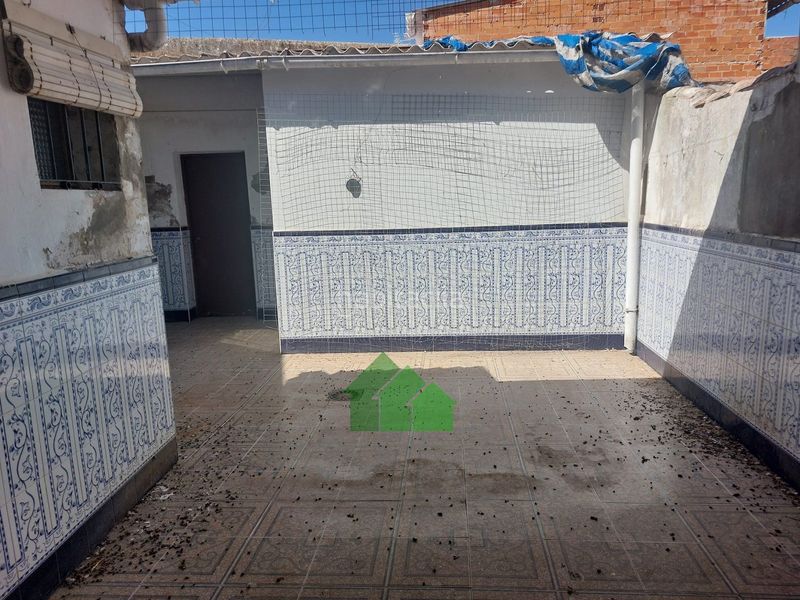 Foto 157217c7-09e4-4591-b01f-253d8171ee41. Casa amb aparcament a Montijo