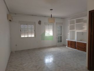 Appartement à Montijo. P691 venta de piso económico  planta segunda, sin ascensor. semi