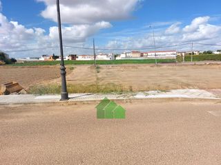 Terreny residencial  Maria pino 24. T596 venta de solar urbanizable. zona avenida de europa. montijo