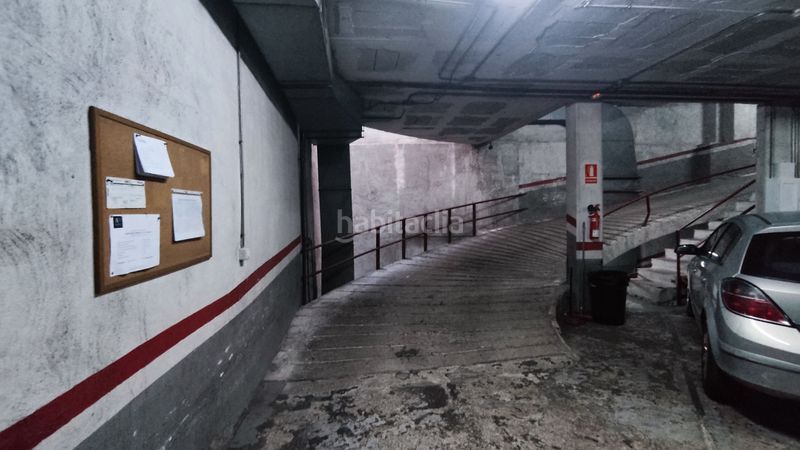Foto c7c3ee13-cd74-4733-b012-964f99aecc4c. Autoparkplatz in Sant Andreu de Palomar Barcelona