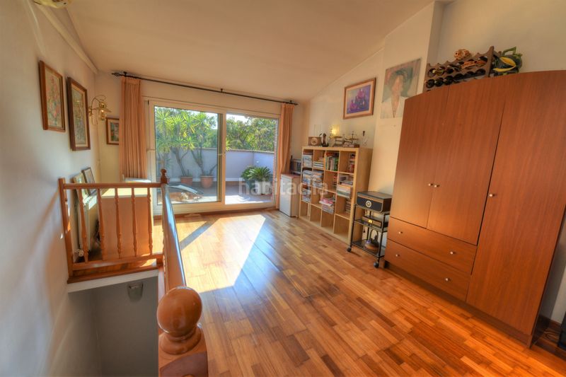 Foto 7d5ca9c8-e9ed-41f6-8b6e-417a5a2a522a. Casa adossada amb calefacció aparcament a Sant Andreu de Palomar Barcelona