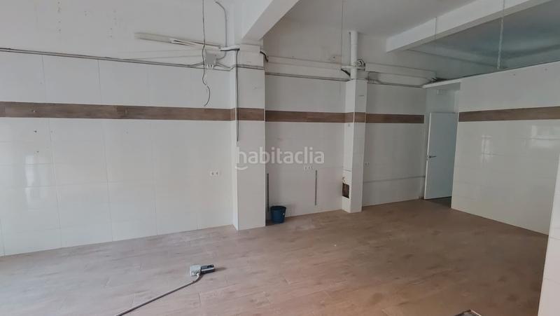 Foto 29e39426-e79b-48f4-b204-03958f380aa7. Alquiler local comercial local en lloguer pi i molist en Barcelona