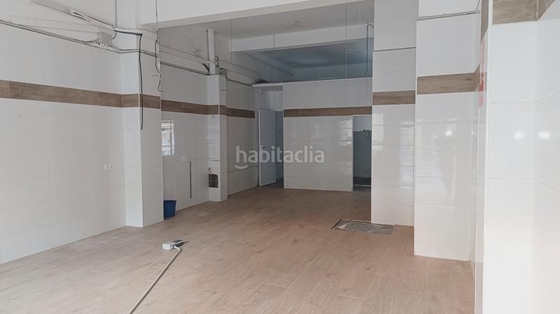 Foto 41c0cb9e-0247-46e4-a275-d7ff7af44bcb. Alquiler local comercial local en lloguer pi i molist en Barcelona