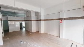 Location Local commercial à Porta. Local en lloguer pi i molist