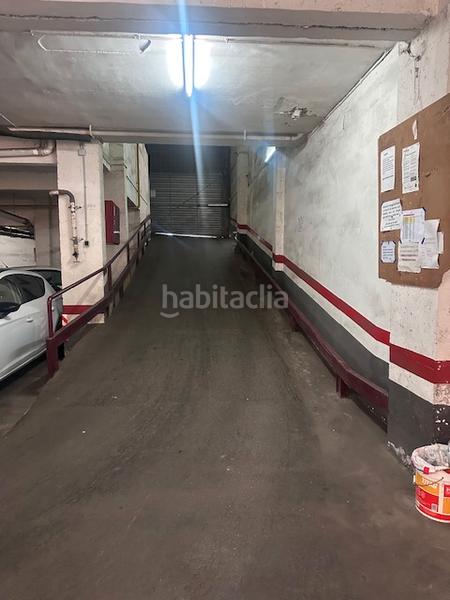 Foto d21e0ffe-81a9-41a5-a924-719ff390e4e8. Parking coche en Prosperitat Barcelona