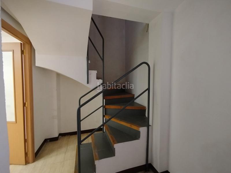 Foto d709f3bb-ac68-429f-b559-809cdde72b99. Local comercial a Horta Barcelona