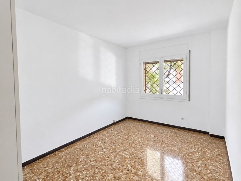 Foto a9a0dffc-78cc-4575-bdf2-df0d0453bc46. Pis a Congrés - Indians Barcelona
