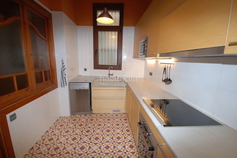 Foto 2b29b4a7-7fde-4b68-8b43-33292183577c. Casa amb calefacció a Sant Andreu de Palomar Barcelona