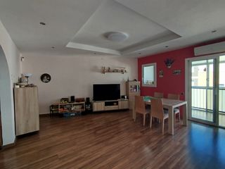 Appartement  Carrer de felip ii. Magnific habitatge , en perfecte estat al carrer felip ii