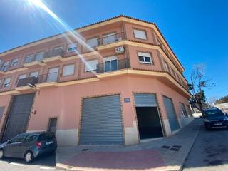 Local Comercial en Carrer Cura González