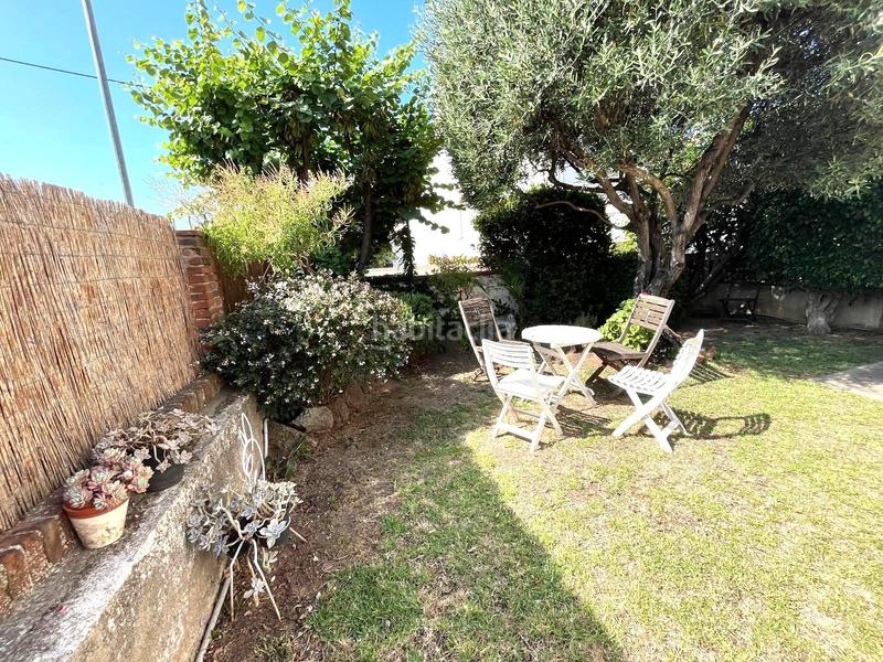 Foto 5b98df91-9eb8-41e5-8250-ff8927cf6401. Casa  unifamiliar de dos plantas con jardín y anexo independiente en zona residencial en Mataró