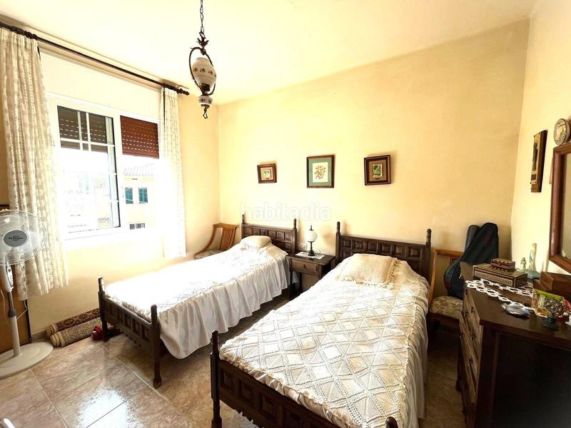 Foto 802a5f5e-8964-45d1-bbfc-aba2403a60bf. Casa  unifamiliar de dos plantas con jardín y anexo independiente en zona residencial en Mataró