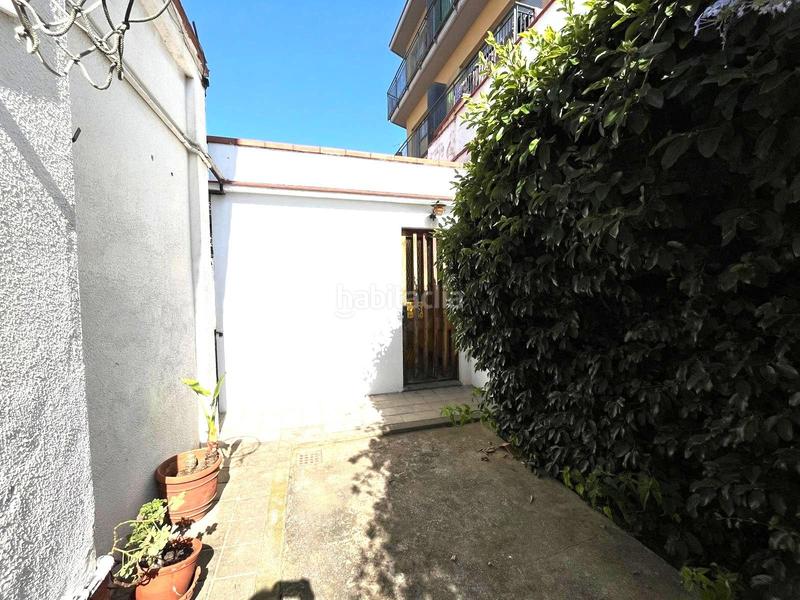 Foto c0cc746d-a904-4dad-b962-86af7d468bc8. Casa  unifamiliar de dos plantas con jardín y anexo independiente en zona residencial en Mataró