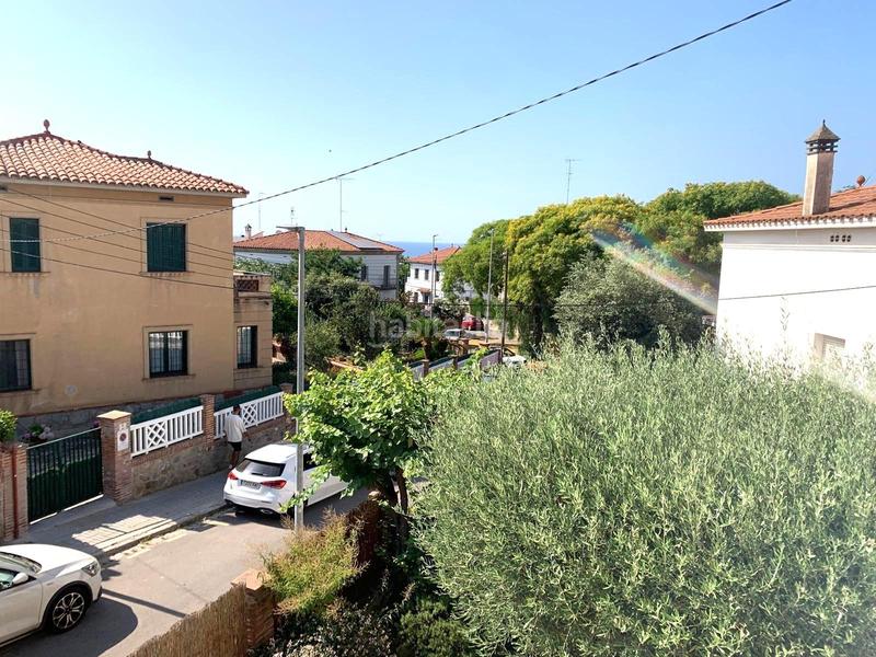 Foto d75394a3-7b65-49d0-8915-26934f9a0246. Casa  unifamiliar de dos plantas con jardín y anexo independiente en zona residencial en Mataró