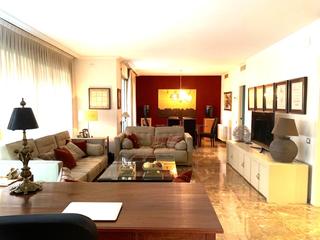 Pis  Doctor august pi i sunyer. Exclusiva vivienda en sarriàsant gervasi con terraza, piscina y
