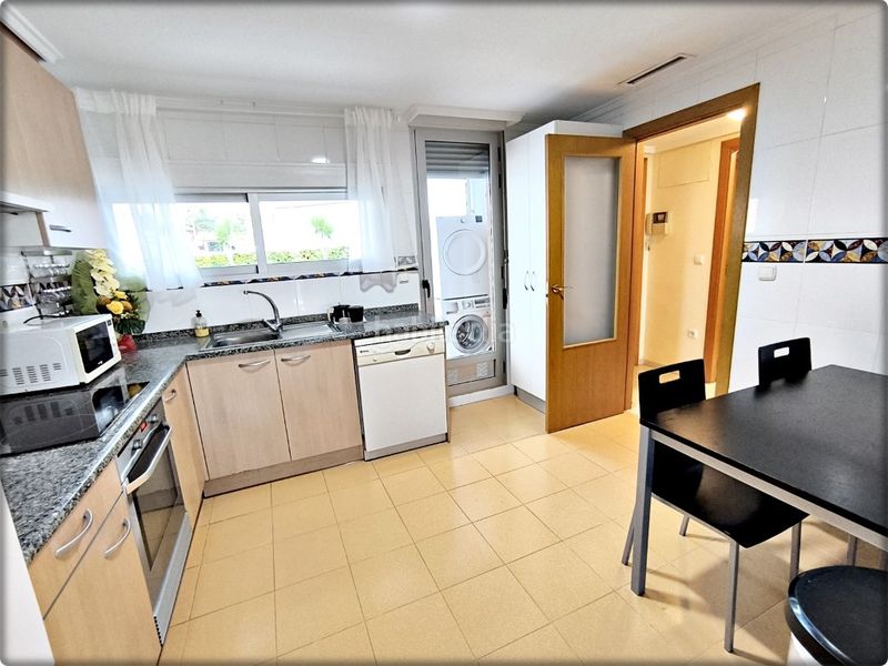 Foto 7a9abd66-b867-4128-9016-8e48902430b0. Lloguer dúplex amb aparcament piscina a Corea Gandia