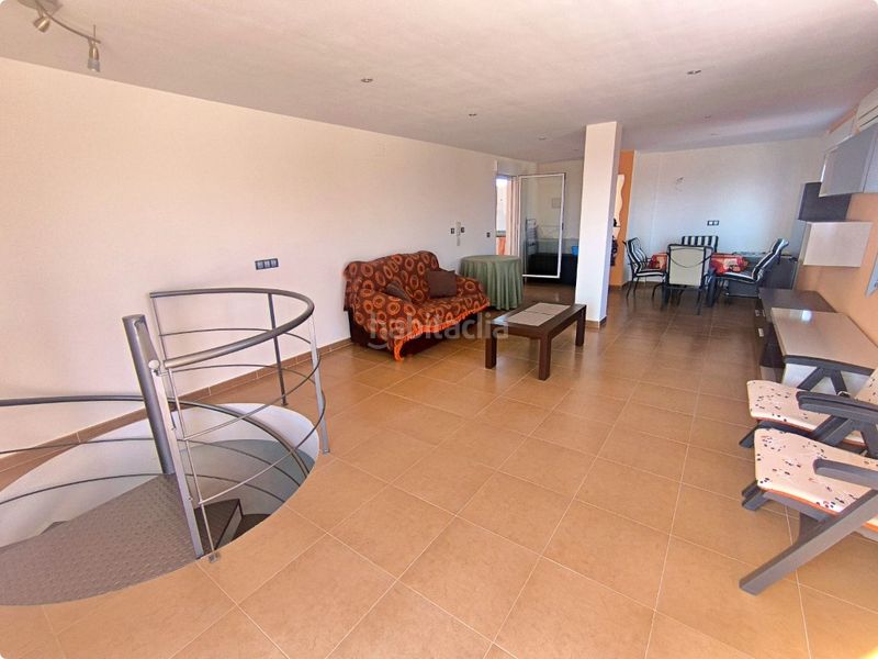 Foto 36fabe98-a979-49b8-b2ab-5a3d62ed0381. Affitto duplex in Miramar