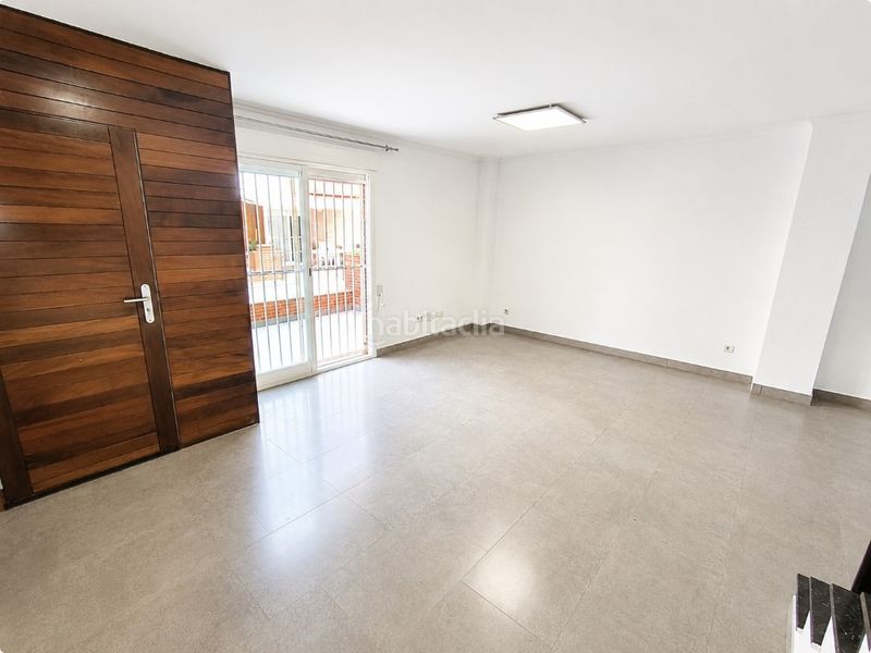 Foto 5cfd0692-5053-4271-b642-3589dee6f050. Casa adossada amb aparcament a Bellreguard