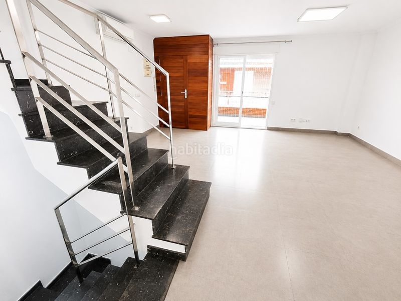 Foto c4ce327e-690d-4a71-b2e8-c6e6e18014ac. Casa adossada amb aparcament a Bellreguard