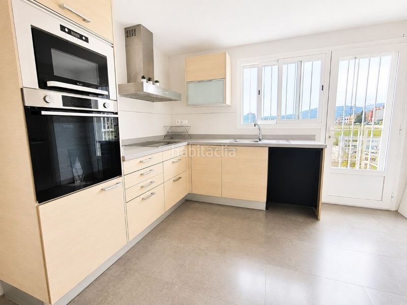 Foto ef7363d7-7a43-4953-ac4e-c4a00e94efa9. Casa adossada amb aparcament a Bellreguard