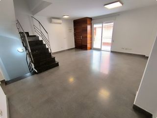 Casa adossada a Bellreguard. Vivienda adosada 3 habitaciones, triplex venta bellreguard
