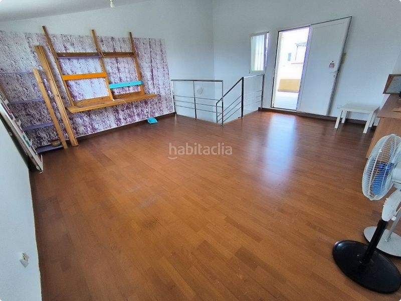 Foto d8948de2-f251-474a-96cc-89b6ede242f9. Casa adossada amb aparcament a Bellreguard