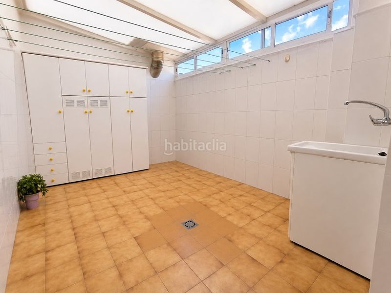 Foto e63a2e0d-1f6f-4168-9c69-4834152c4972. Piso  con terraza excepcional en Bellreguard