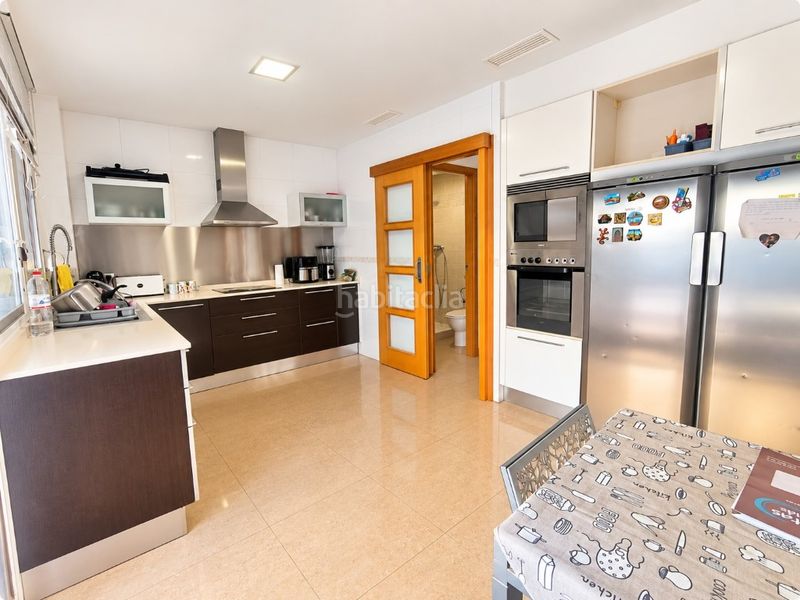 Foto aa995378-f4cd-4bc0-b6ed-12289e9e9e4d. Casa a schiera con parcheggio in Bellreguard