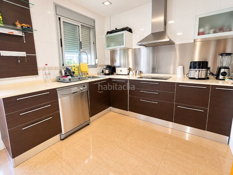 Foto ddba66fa-caf4-4281-9eba-c2cb0c3f62cc. Casa a schiera con parcheggio in Bellreguard