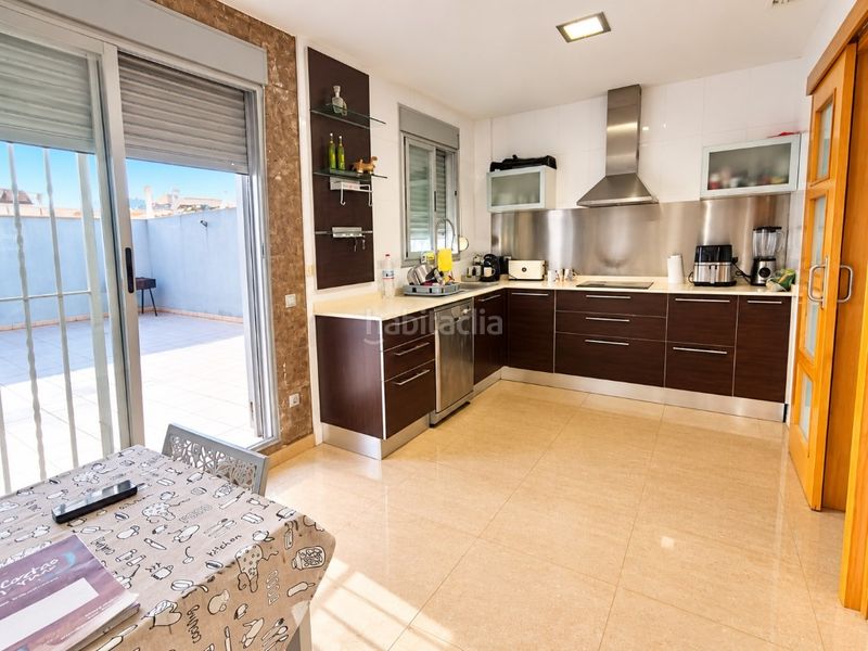 Foto e55d0aec-9618-4a74-82ca-47213fac1214. Casa a schiera con parcheggio in Bellreguard