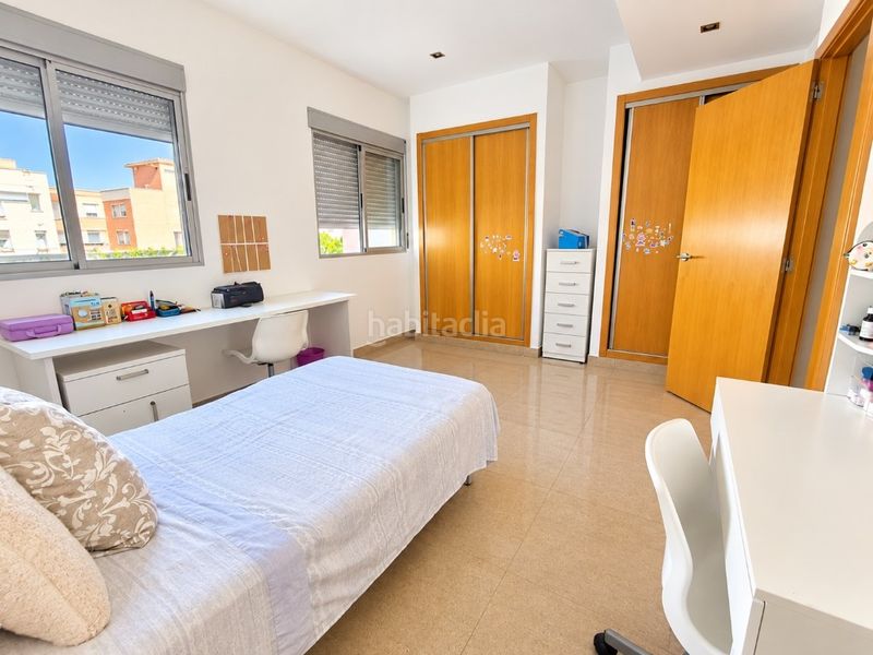 Foto e9a197bf-dd69-40e9-94e4-a068244ca2ce. Casa a schiera con parcheggio in Bellreguard