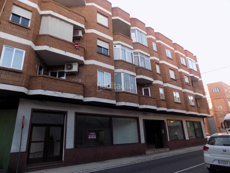 Foto 69e9059c-1a66-4852-b662-03a7c2bb005d. Alquiler local comercial en cra d'alacant 41 local comercial máxima visibilidad en Bellreguard