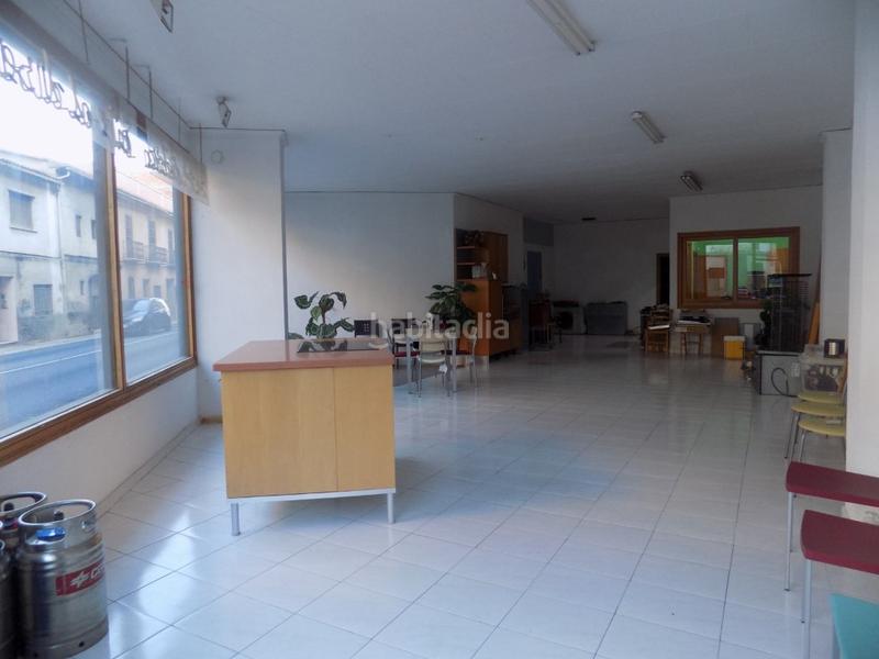 Foto 1119e3fc-da24-4d08-bc13-e704a8d88e5d. Alquiler local comercial en carretera d'alacant 41 local comercial máxima visibilidad en Bellreguard