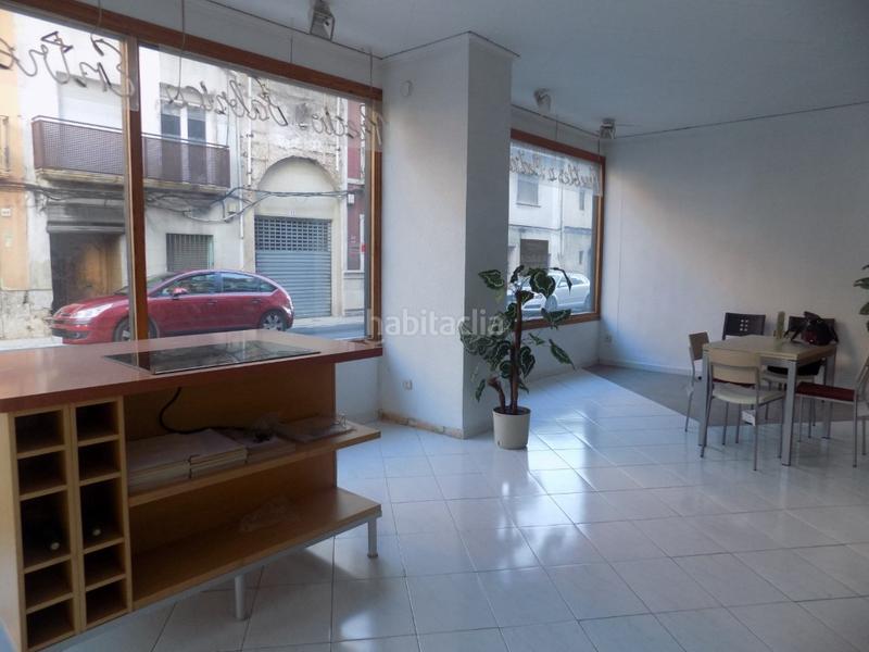 Foto 5bfaea58-bc14-4a3e-be3f-12402c0b56b8. Alquiler local comercial en carretera d'alacant 41 local comercial máxima visibilidad en Bellreguard
