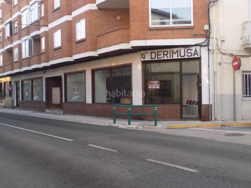 Foto f6a19f6b-3af5-43d2-9a1e-5f943bce6177. Alquiler local comercial en carretera d'alacant 41 local comercial máxima visibilidad en Bellreguard