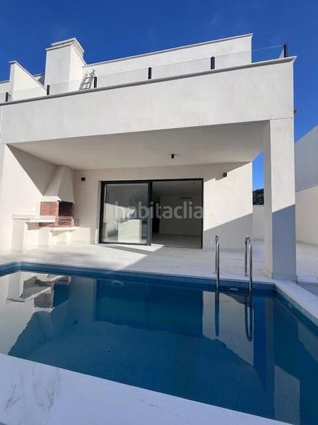 Foto 6def1ace-6d75-4a13-bd4d-52473fb26e46. Casa aparellada amb calefacció aparcament piscina a Cambrils