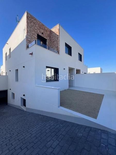 Foto c0c3ac9d-6ab4-4b99-8e87-162be00f825e. Casa aparellada amb calefacció aparcament piscina a Cambrils